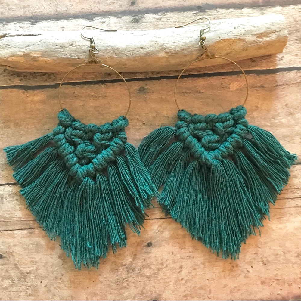 Macrame fringe tassel earrings forest green NEW